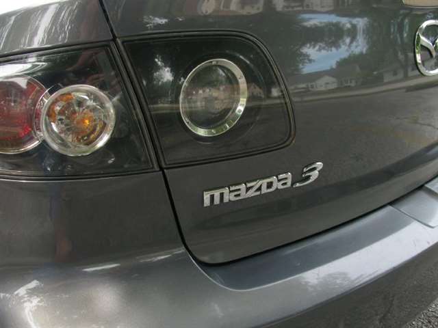 Mazda Mazda3 2007 photo 11